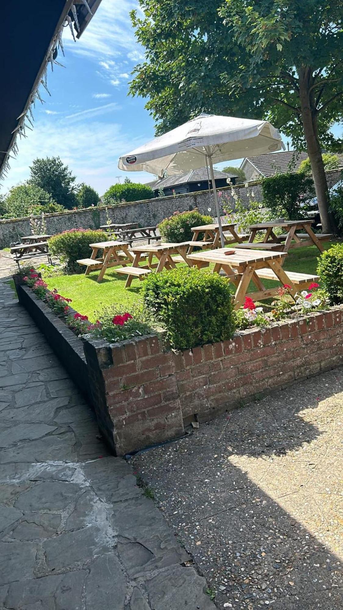 The Limes Bar And Hotel Needham Market Екстер'єр фото