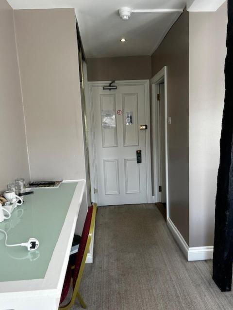 The Limes Bar And Hotel Needham Market Екстер'єр фото